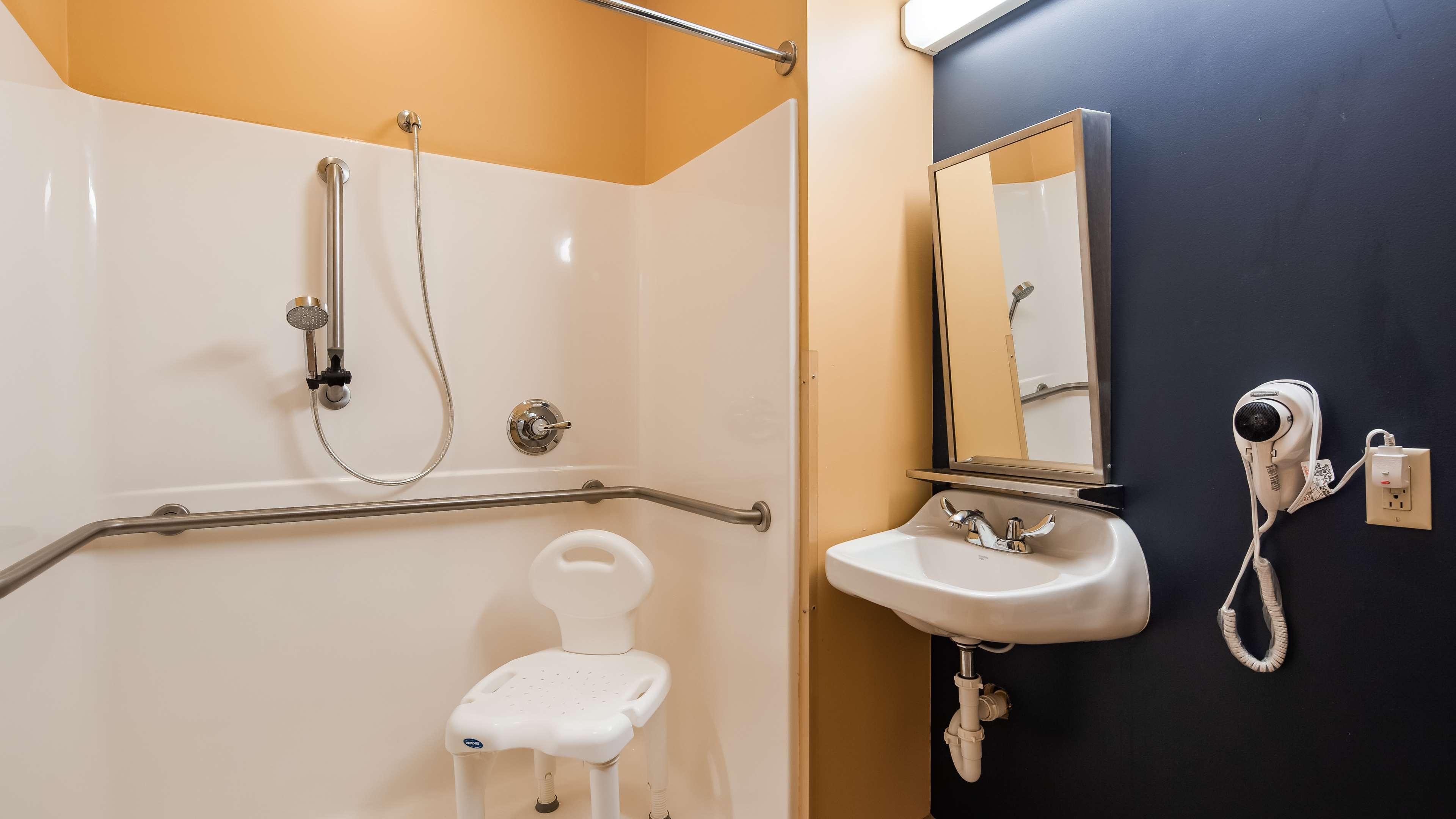Surestay Plus Hotel By Best Western Keyser Exterior photo